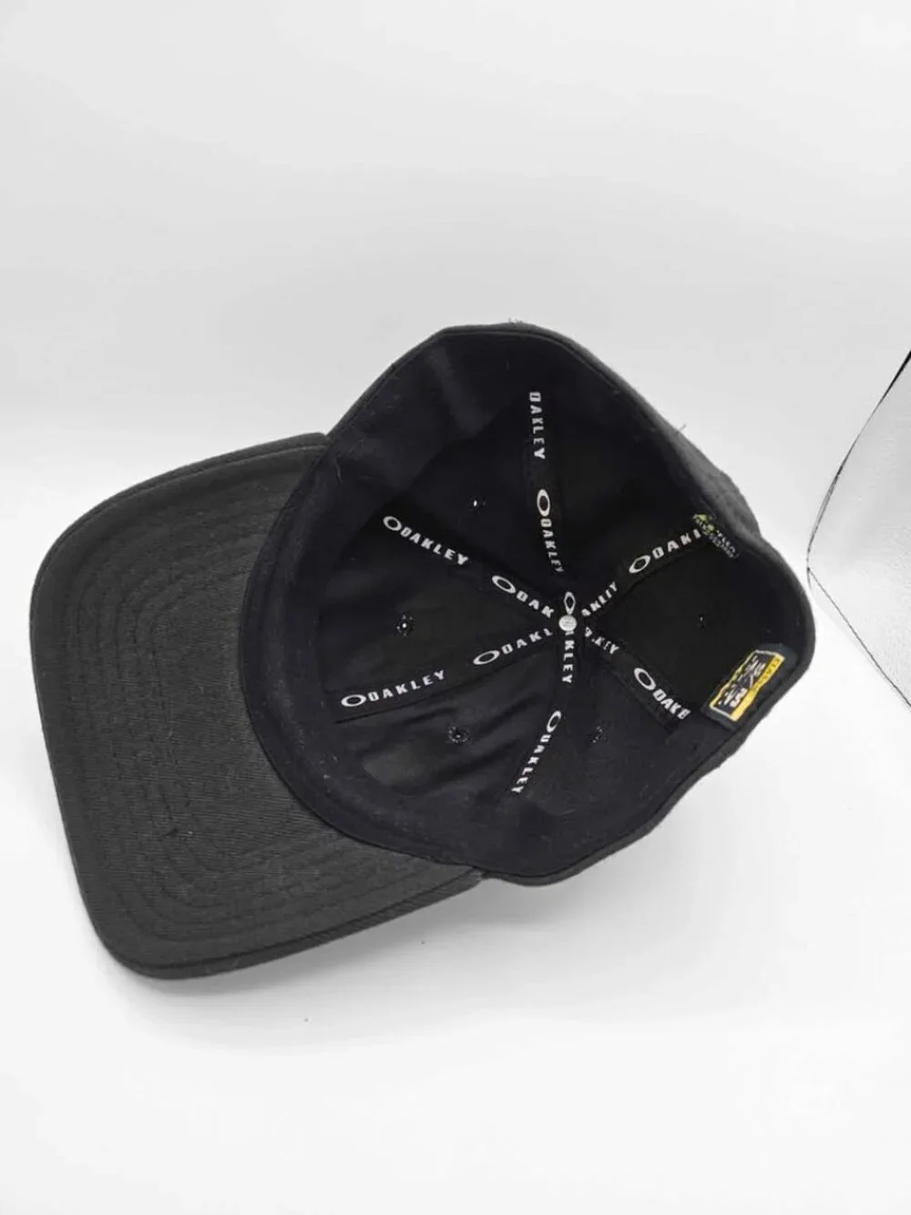 Oakley Tincan Fitted Baseball Cap With Camo Logo